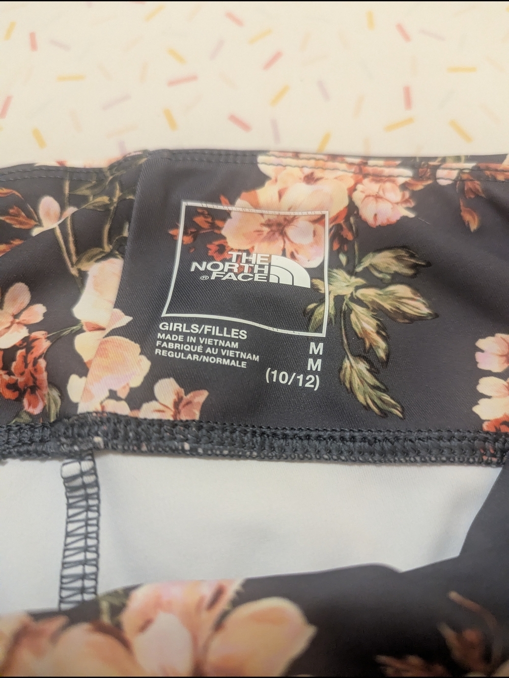 The North Face Floral Active Leggings - Pink & Green on Charcoal - Picture 3 of 3